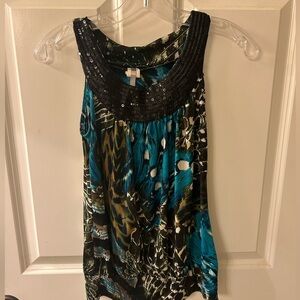 Woman’s Kiwi Shirt Size Small